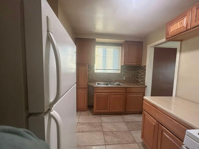 Photo - 18000 Pinehurst St