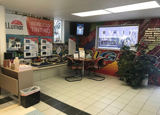 Showroom - 116 N 3rd Ave