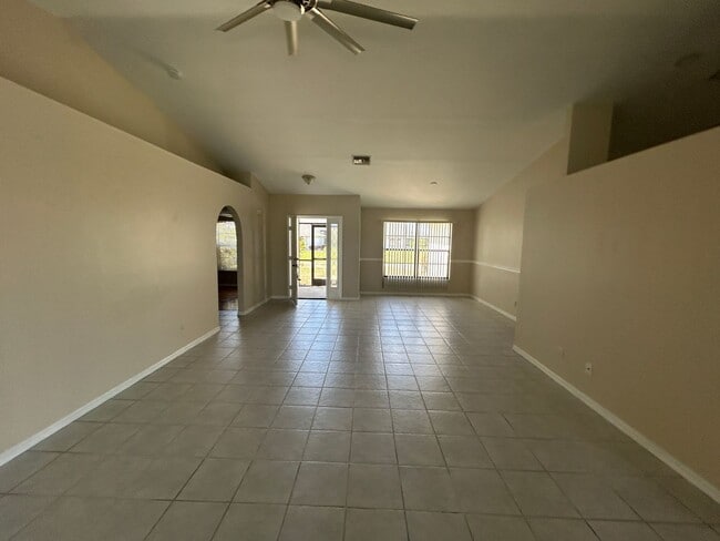 Photo - 427 SE 16th St