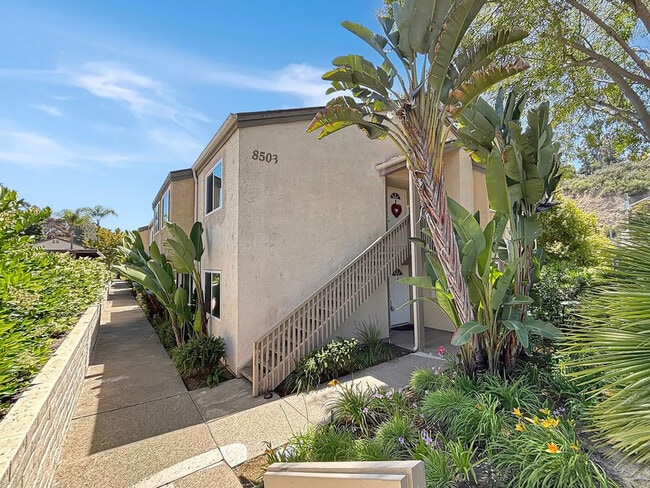 8503 Villa La Jolla Dr Unidad J