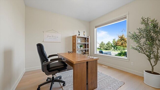 Photo - 8731 W Skagit Ave