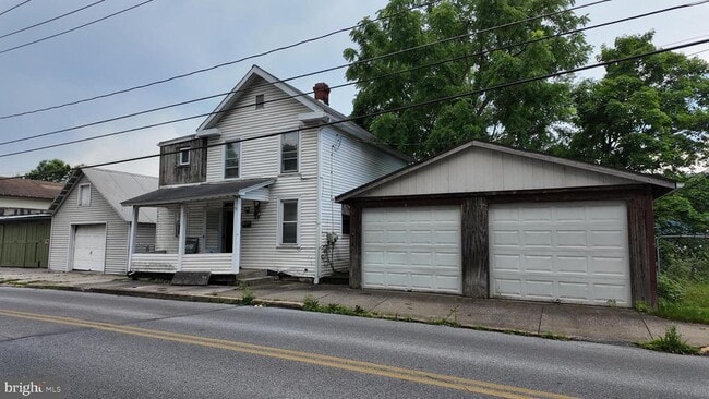 Photo - 230 Church St House