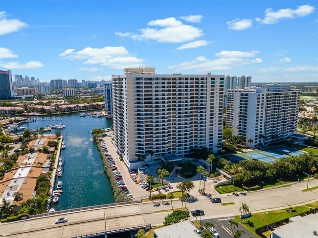 Photo - 2500 Parkview Dr Unit 2206