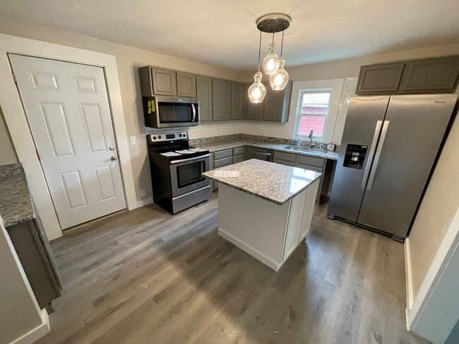 Photo - Price lowered! 2bd/1ba Renovated Home with Back Deck