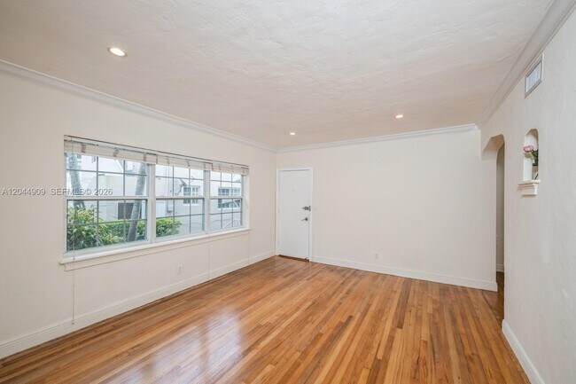 Photo - 237 Madeira Ave Unit 3