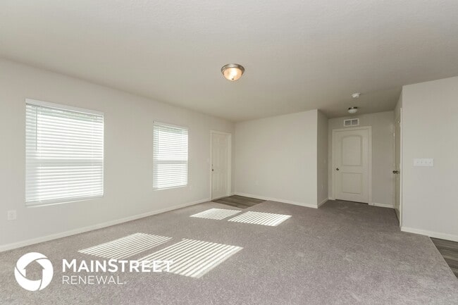 Photo - 230 Hyacinth Ct