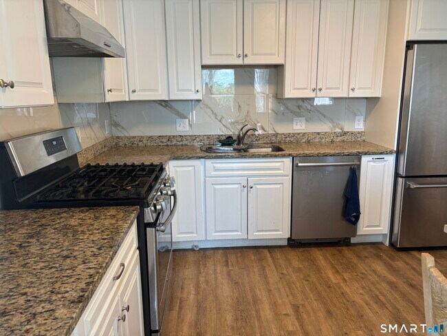 Photo - 133 Harbour Close Unit 133