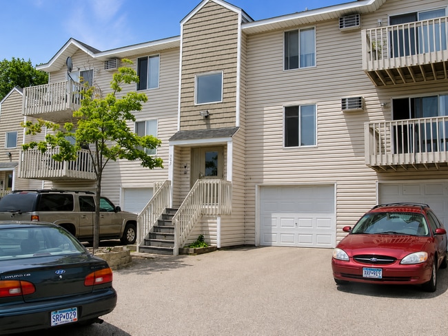 Building Photo - 902 Wescott Trl Unit 202