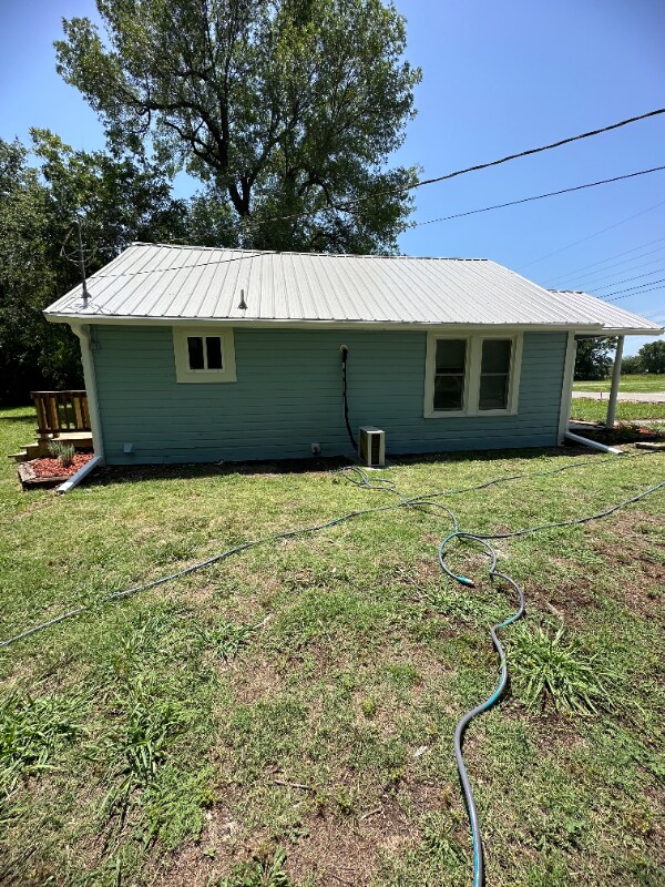 Photo - 442 N 1st St