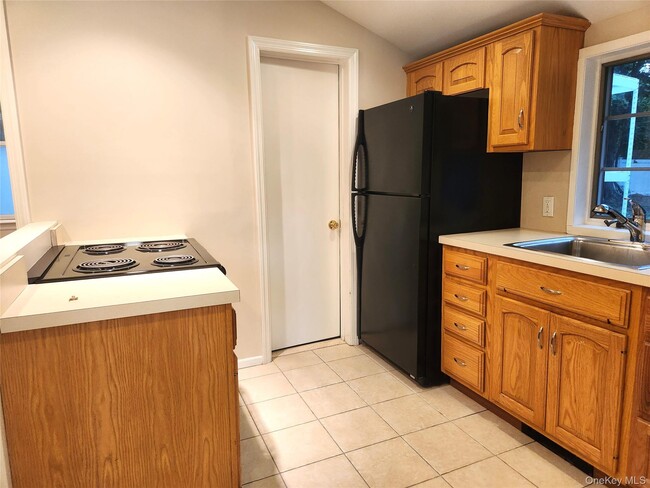 Photo - 807 Meadow Rd
