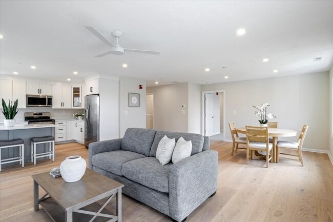 Photo - 32 Regency Cir