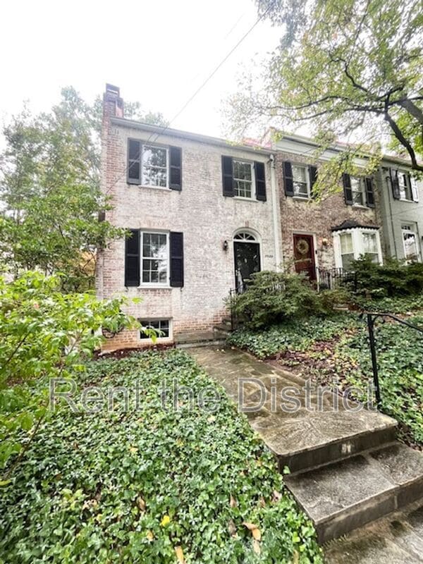 Building Photo - 5025 V St NW Rental