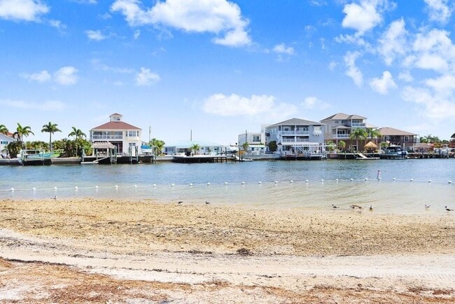 Photo - 14606 Coral Dr