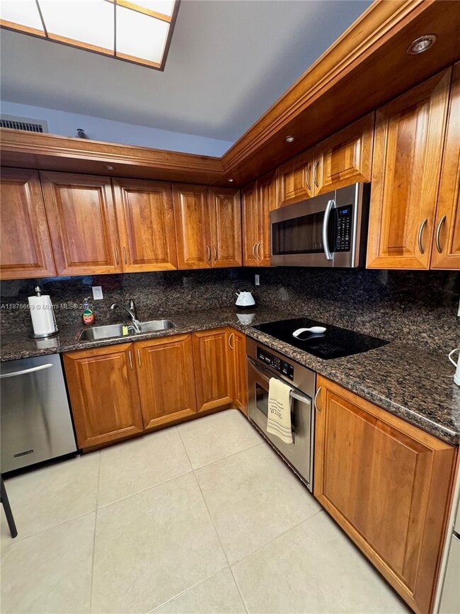 Photo - 3530 Mystic Pointe Dr Unidad 3111