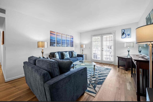 Photo - 2905 Burch Ave Unit 3