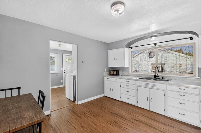 3 Bedroom, 1 Bathroom Home in Caldwell