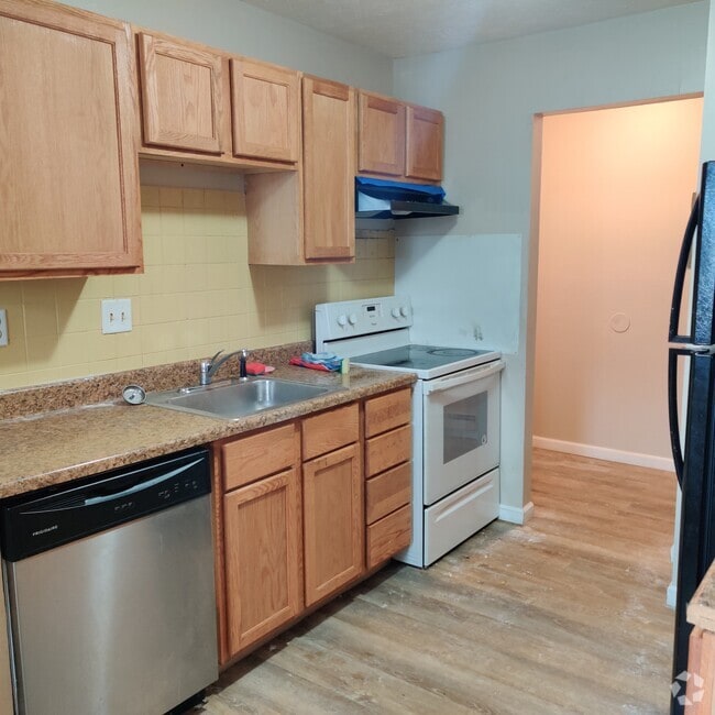 Building Photo - 728 Gordon Smith Blvd Unit 8 Rental