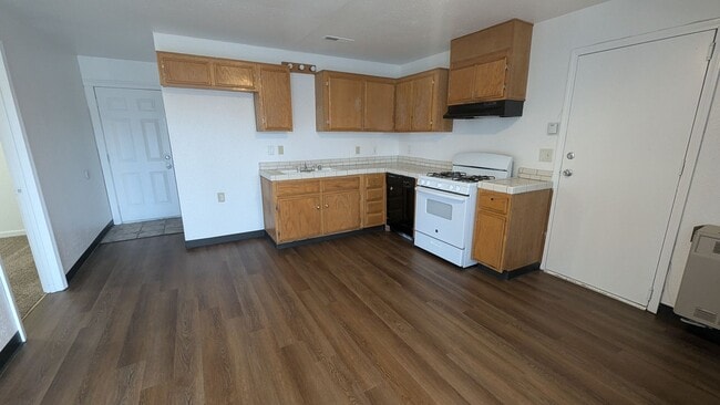Photo - 195 E Mill Ave Unit 195 E. Mill Ave. B.