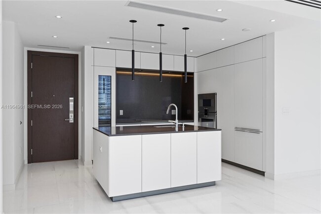 Photo - 300 Biscayne Blvd Way Unidad 704