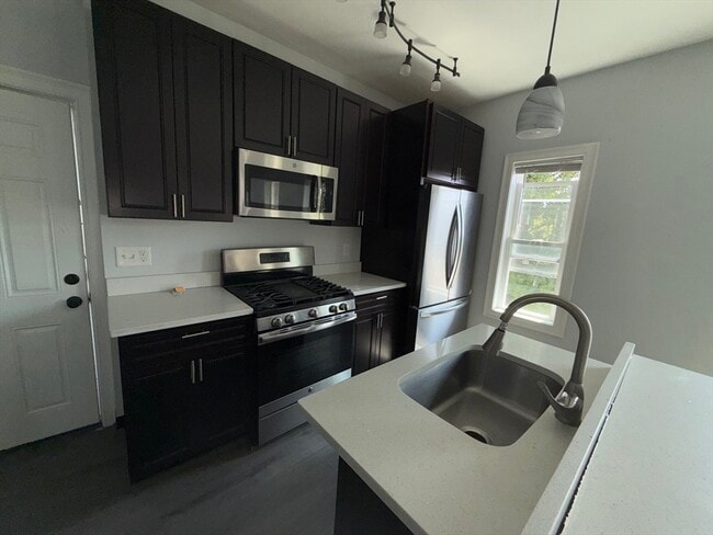 Building Photo - 615 N Montello St Unit 3 Rental