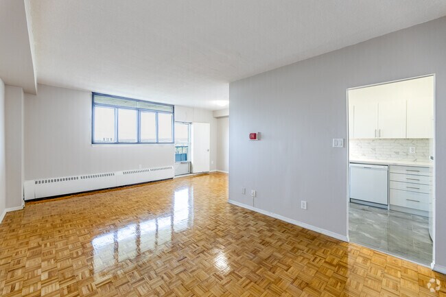 1BR + Den, 1BA - 750SF - Salon
