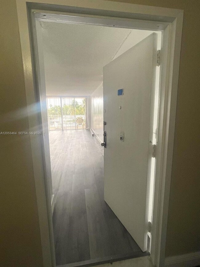 Photo - 2450 NE 135th St Unit 209