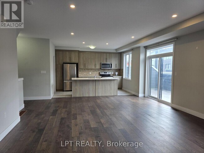 Photo - 177 Edgevalley Rd