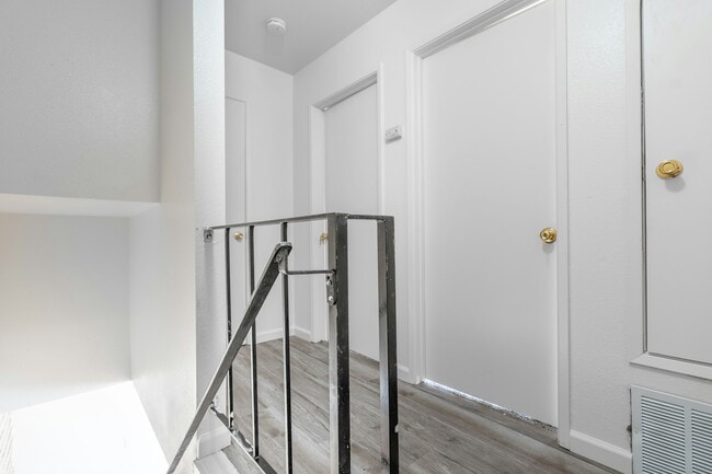 Photo - 2750 W Fairmont Ave Unit 103