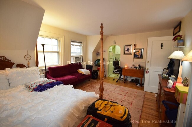 Photo - 1748 Beacon St Unit 1