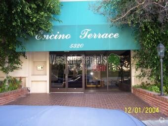 Encino - Large 2+2 - 5320 Zelzah Ave Unit Encino Terrace Rental