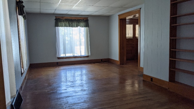 Photo - 307 Lincoln St