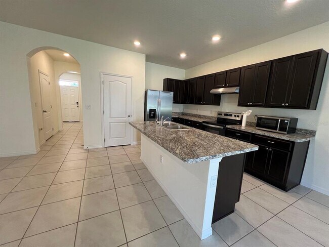 1370 Yellow Finch Dr