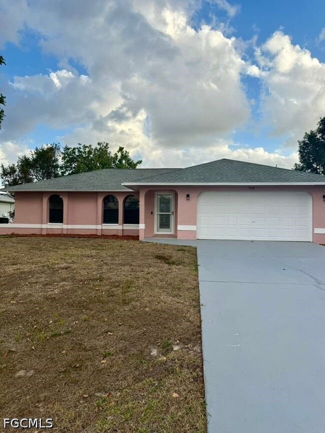 Photo - 930 SW 34th St