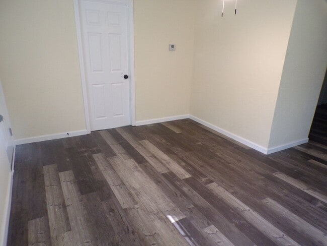 Photo - Fresh Installed Floors !!! Upgraded Bathro...