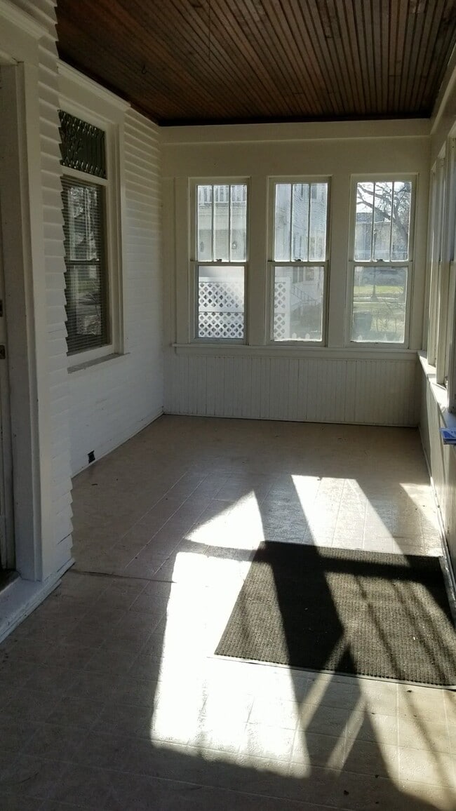 Photo - 1015 17th Ave N