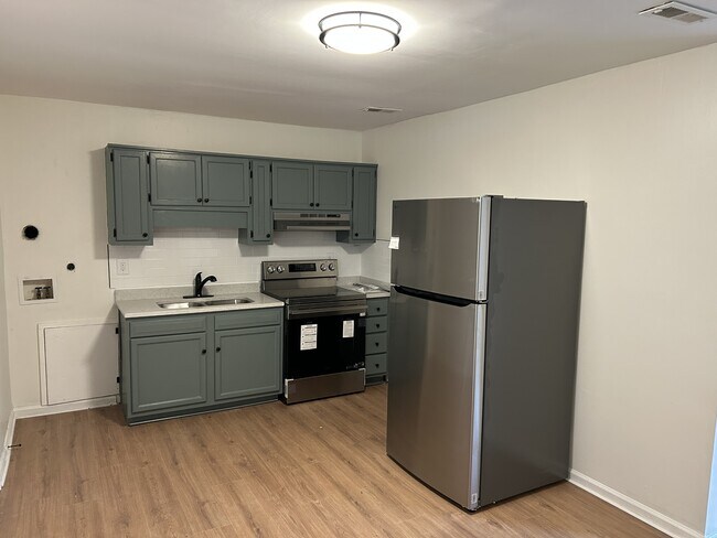 Photo - 2205 Evans Ave NW