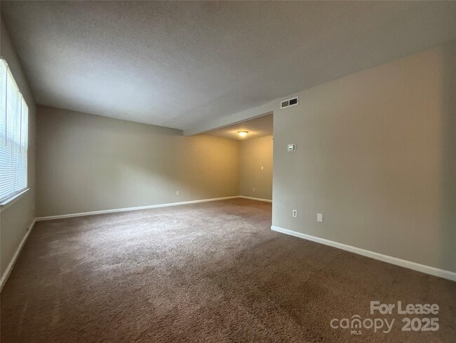 Photo - 8913 Hunter Ridge Dr