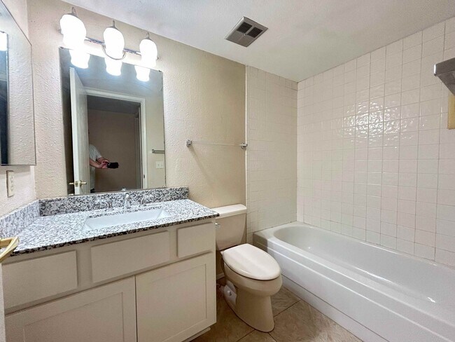 Photo - GORGEOUS REMODEL! 2 BEDROOM IN POINTS WEST!