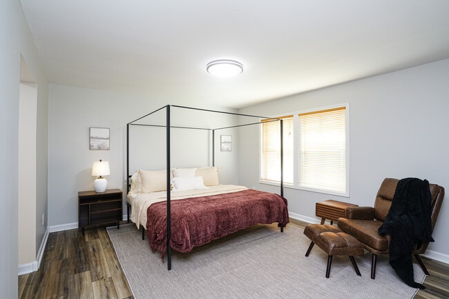 Photo - 256 Spring St