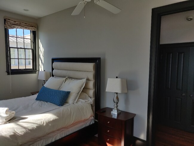 Photo - 3 BD DOWNTOWN Single Family House