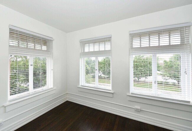 Huge Windows for Maximum Natural Sunlight