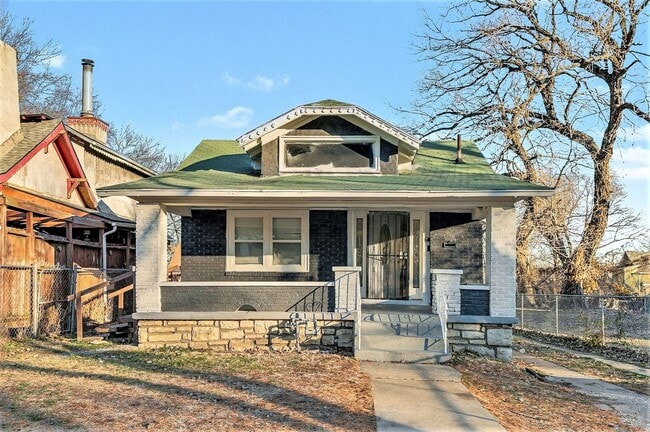 Photo - Beautiful 3 Bedroom 2 Bathroom Home in Kansas City!