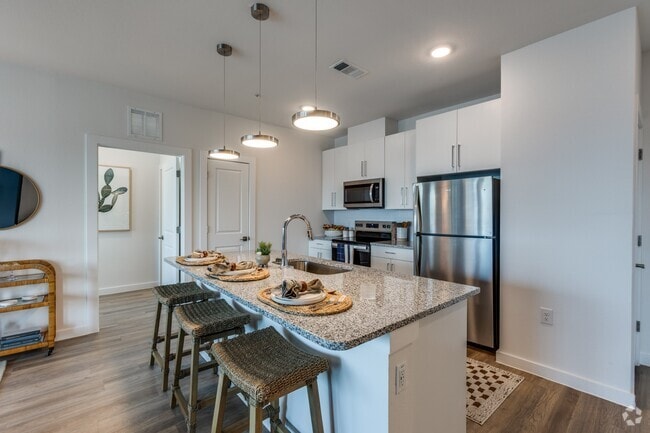 Building Photo - Ivy Heights Rental