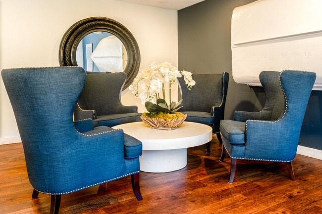 Photo - Highcroft Manor