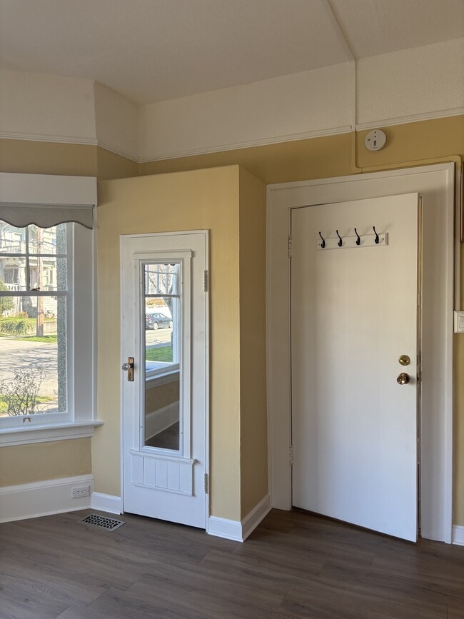 Photo - 1037 Southgate St Unité 1