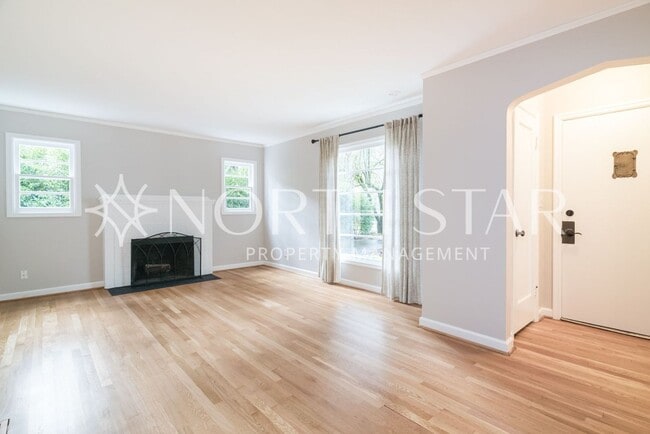 Photo - Newly Remodeled Lake Oswego Cottage With Lake Access.