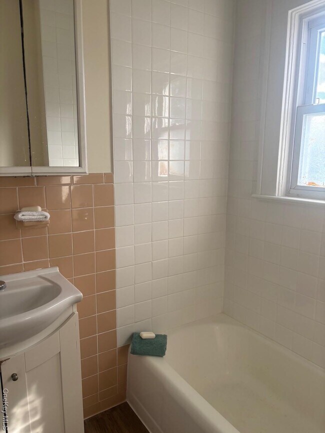 Photo - 15 Miller St Unit 15B Upper