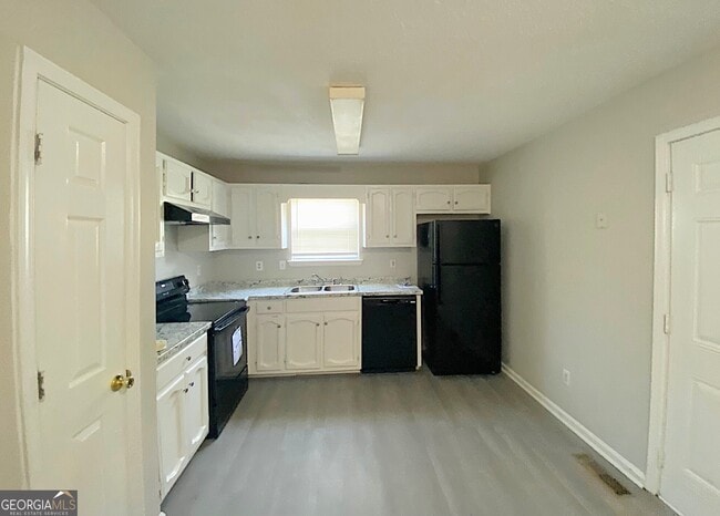 Photo - 176 Smith Ave