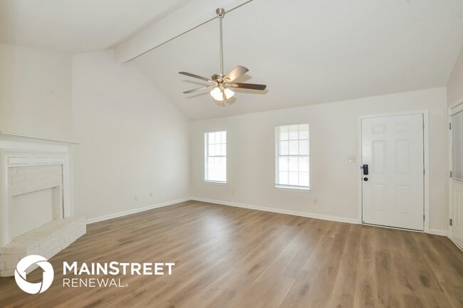 Photo - 7623 Caitlynn Circle W