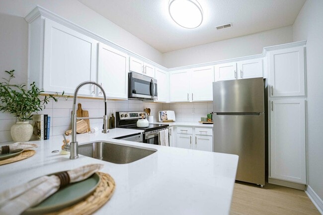 Devonshire - 03 - Devonshire Apartments